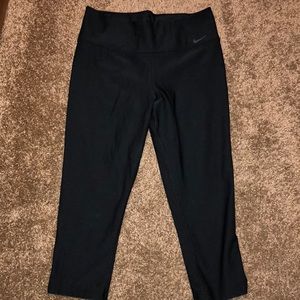 Nike workout capri pants